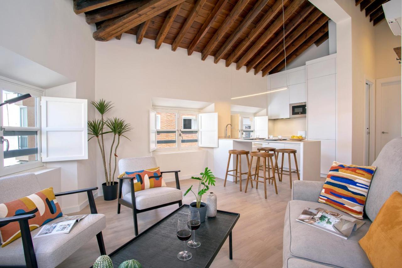 Apartamentos Thyssen Cisneros By Rent Me Málaga Dış mekan fotoğraf