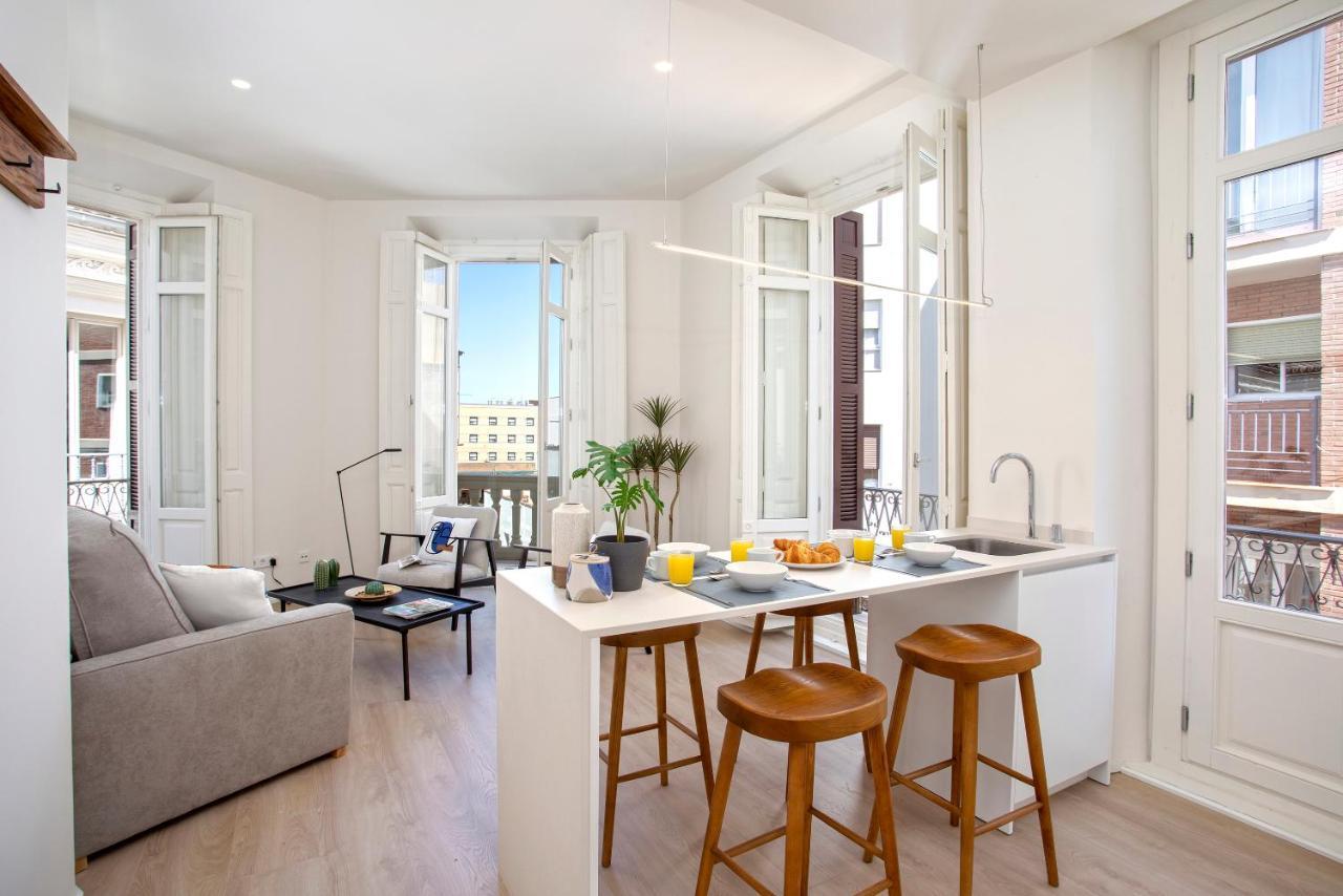 Apartamentos Thyssen Cisneros By Rent Me Málaga Dış mekan fotoğraf