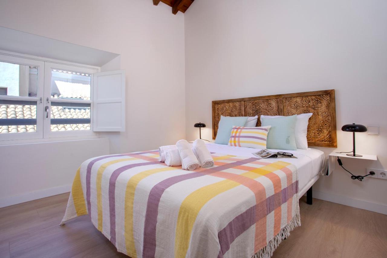 Apartamentos Thyssen Cisneros By Rent Me Málaga Dış mekan fotoğraf