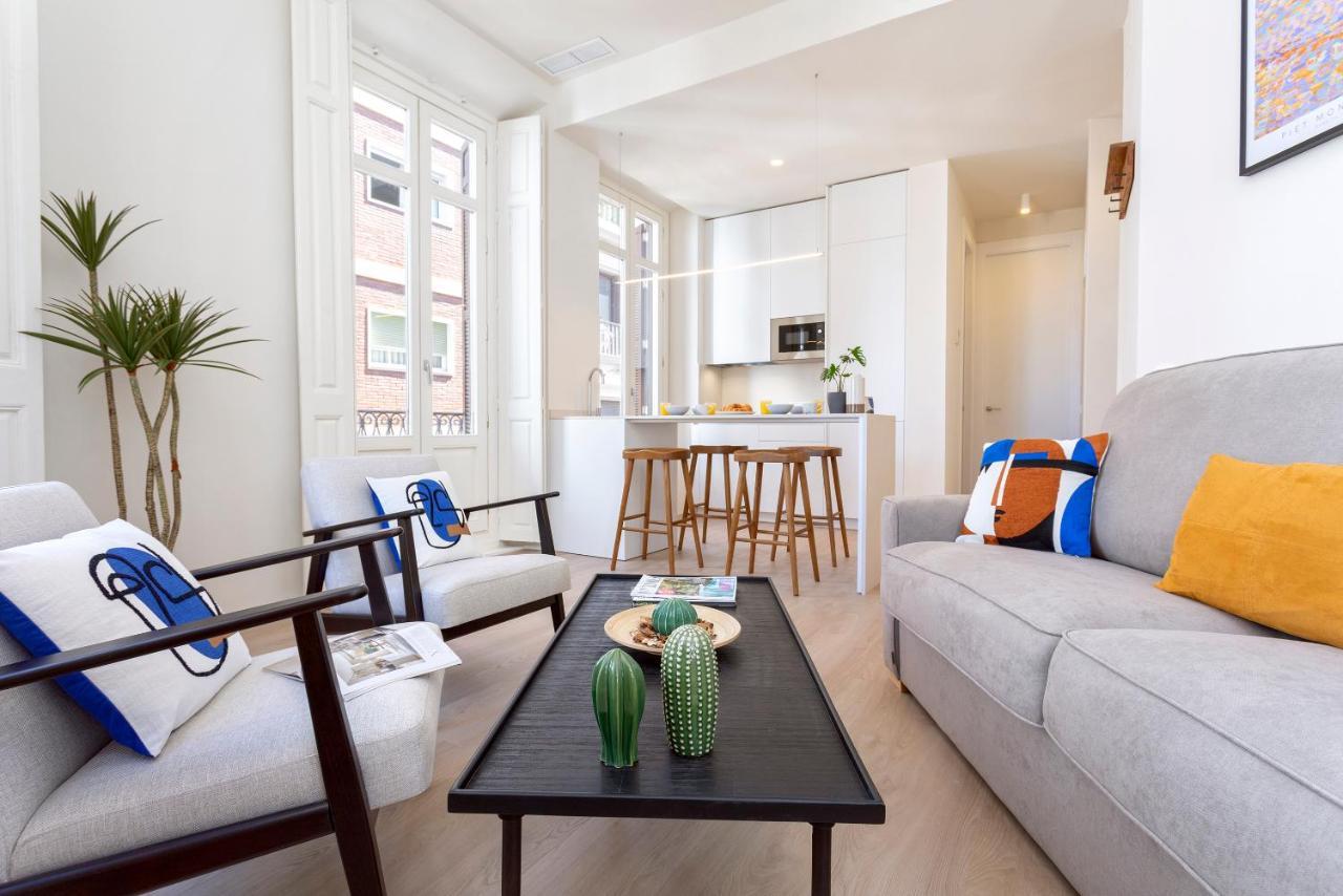 Apartamentos Thyssen Cisneros By Rent Me Málaga Dış mekan fotoğraf