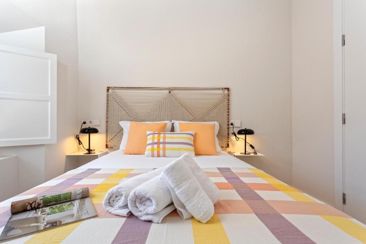 Apartamentos Thyssen Cisneros By Rent Me Málaga Dış mekan fotoğraf