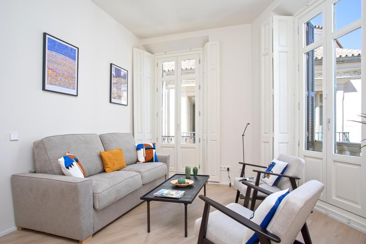 Apartamentos Thyssen Cisneros By Rent Me Málaga Dış mekan fotoğraf